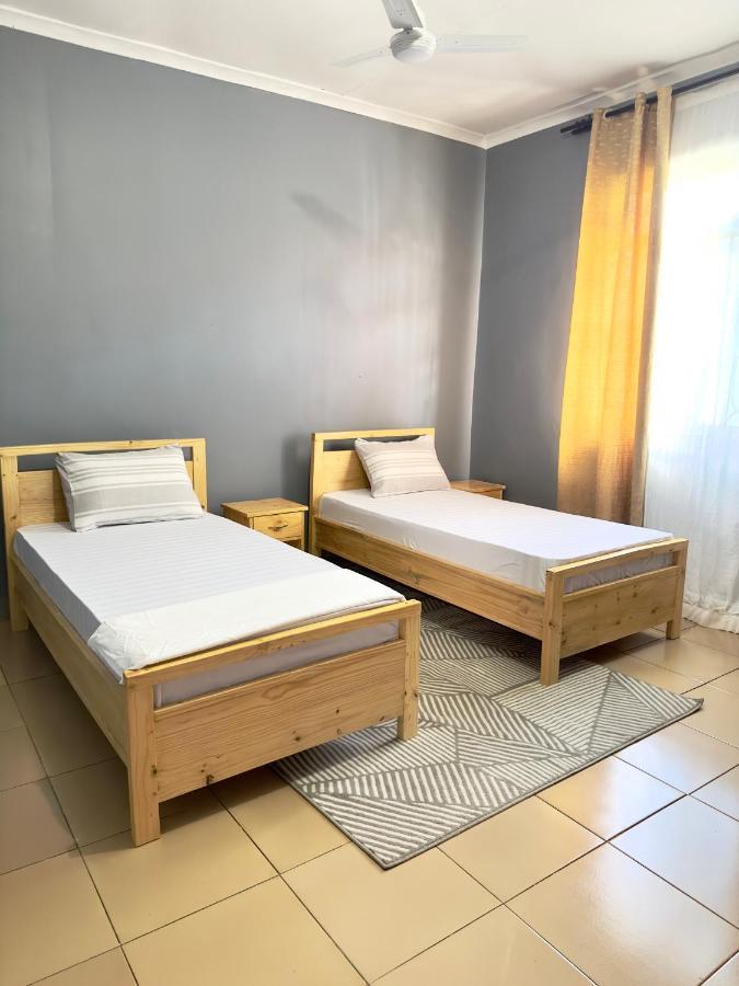 Homestay Sally's Home-near Jnia Airport *